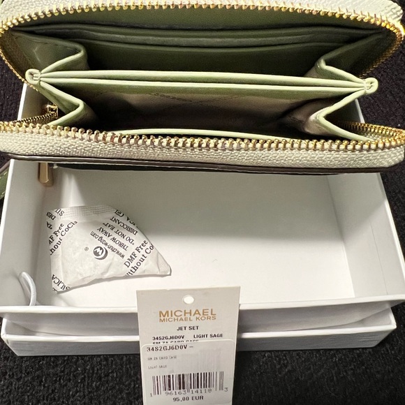 Michael Kors Sullivan Tote Sm Light Sage & Wallet - Picture 12 of 13
